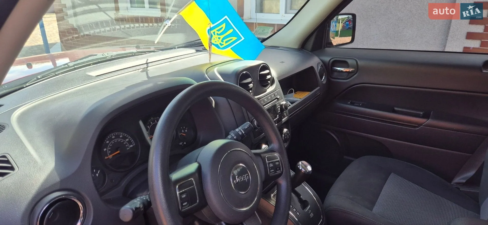 2015 Jeep Liberty (Patriot) - мініатюра 16