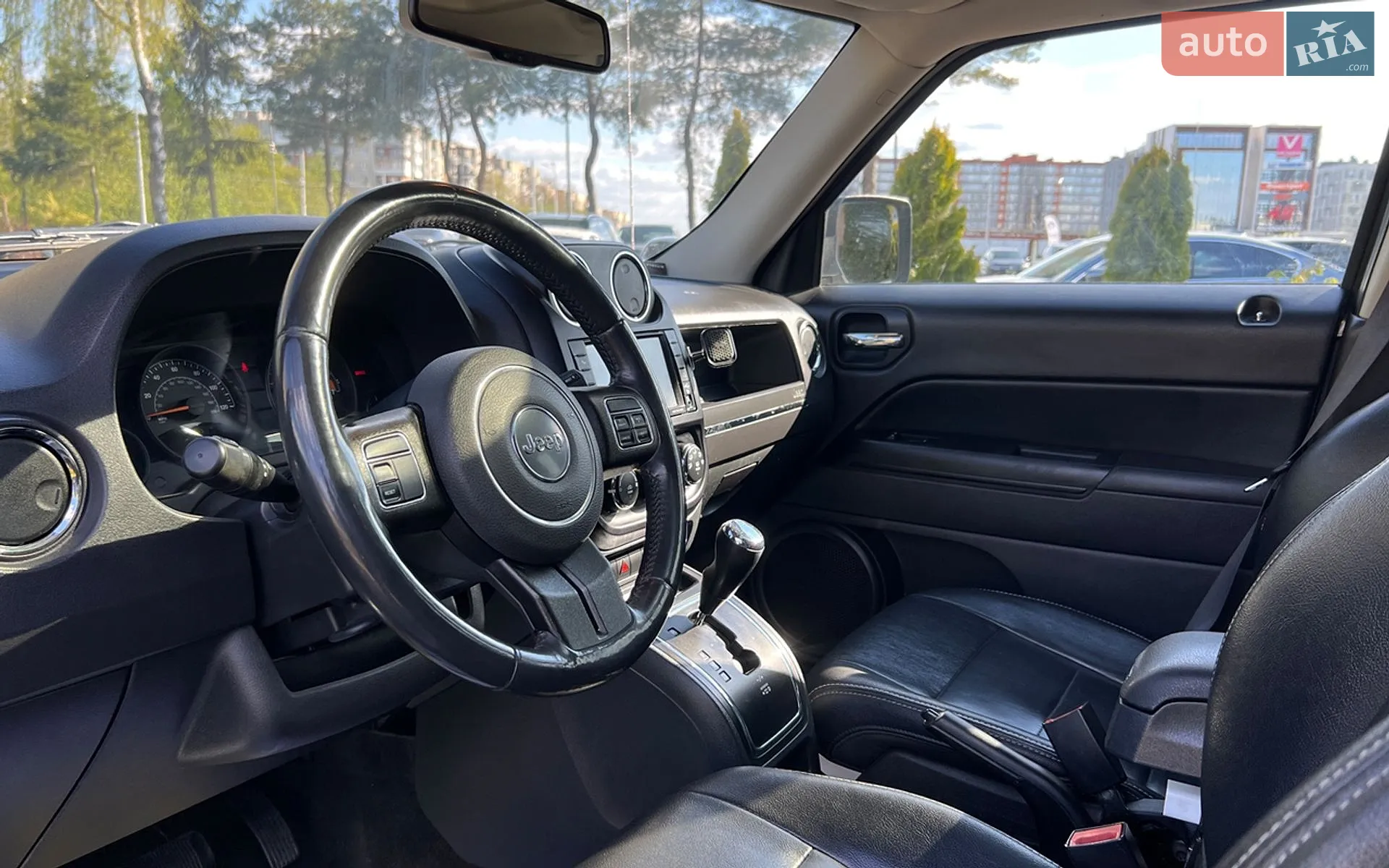 2015 Jeep Liberty (Patriot) - мініатюра 10