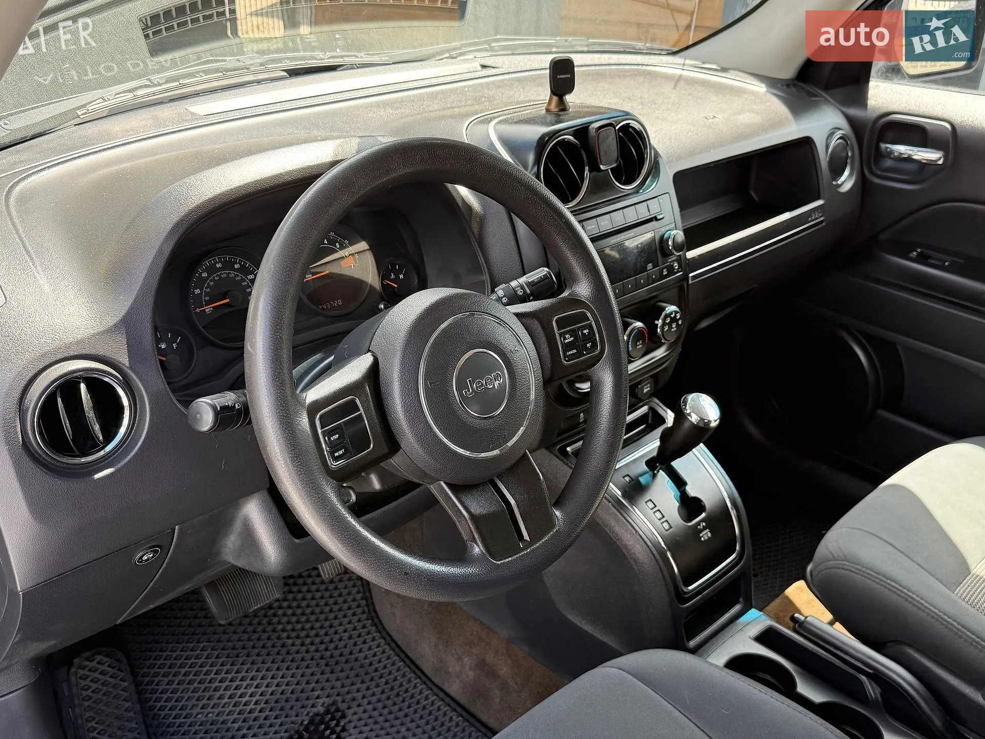 2014 Jeep Liberty (Patriot) - мініатюра 13