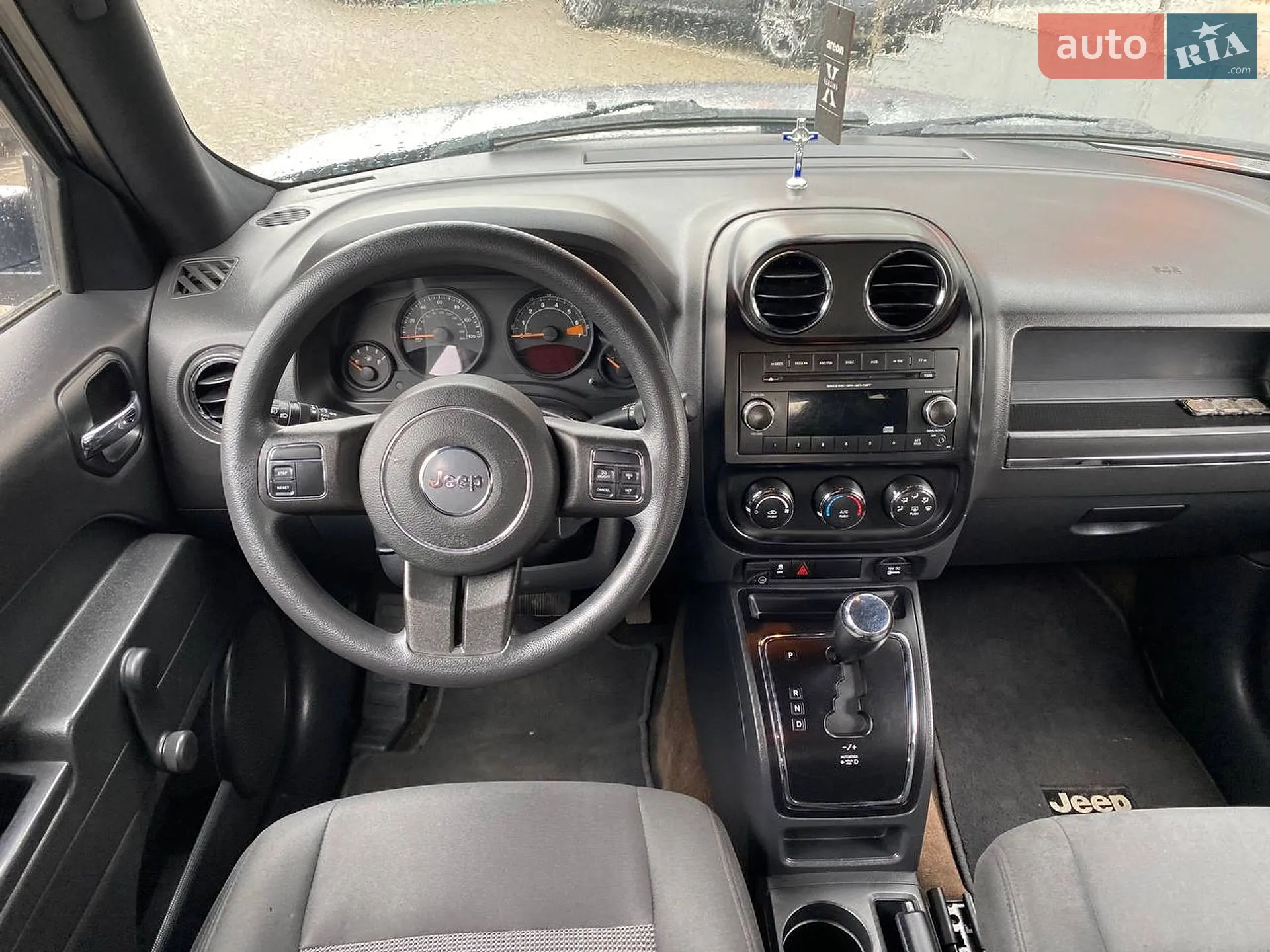 2015 Jeep Liberty (Patriot) - мініатюра 9