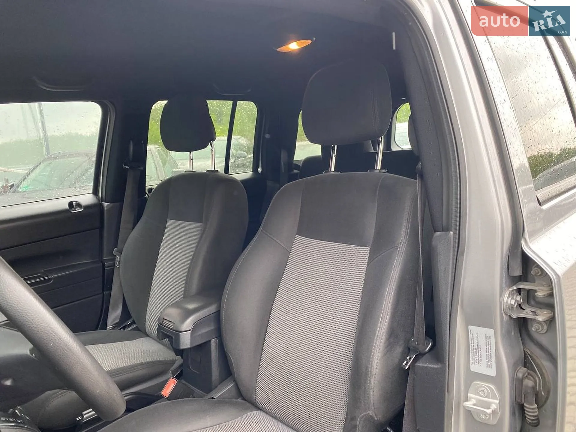 2015 Jeep Liberty (Patriot) - мініатюра 16