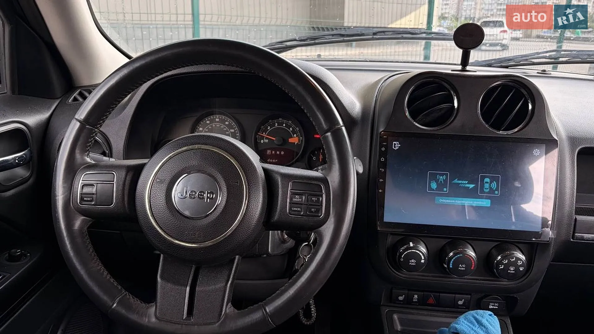 2015 Jeep Liberty (Patriot) - мініатюра 14