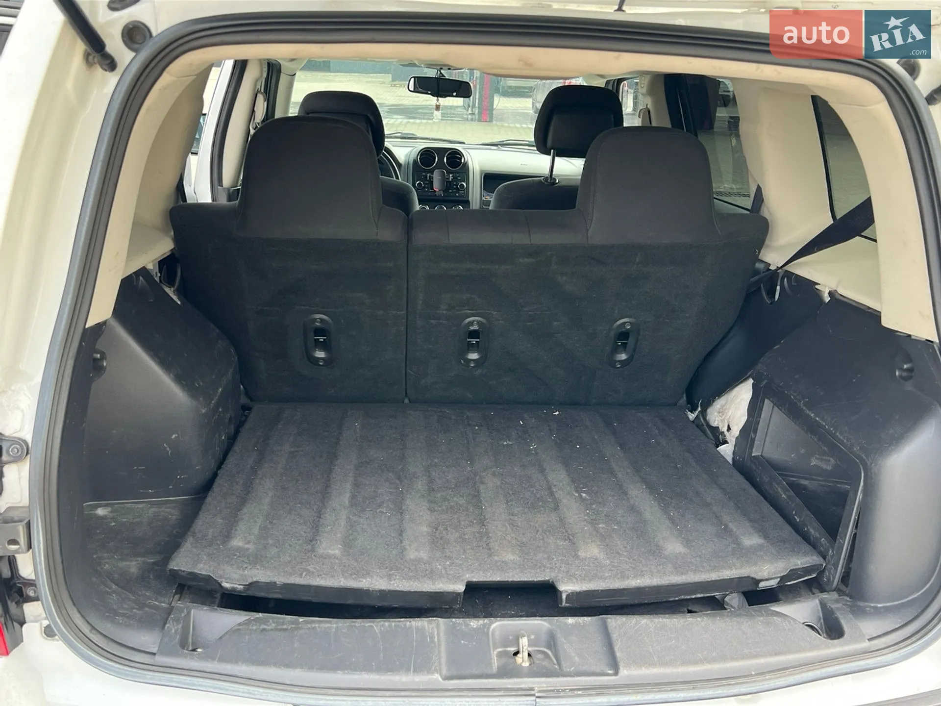 2016 Jeep Liberty (Patriot) - мініатюра 23