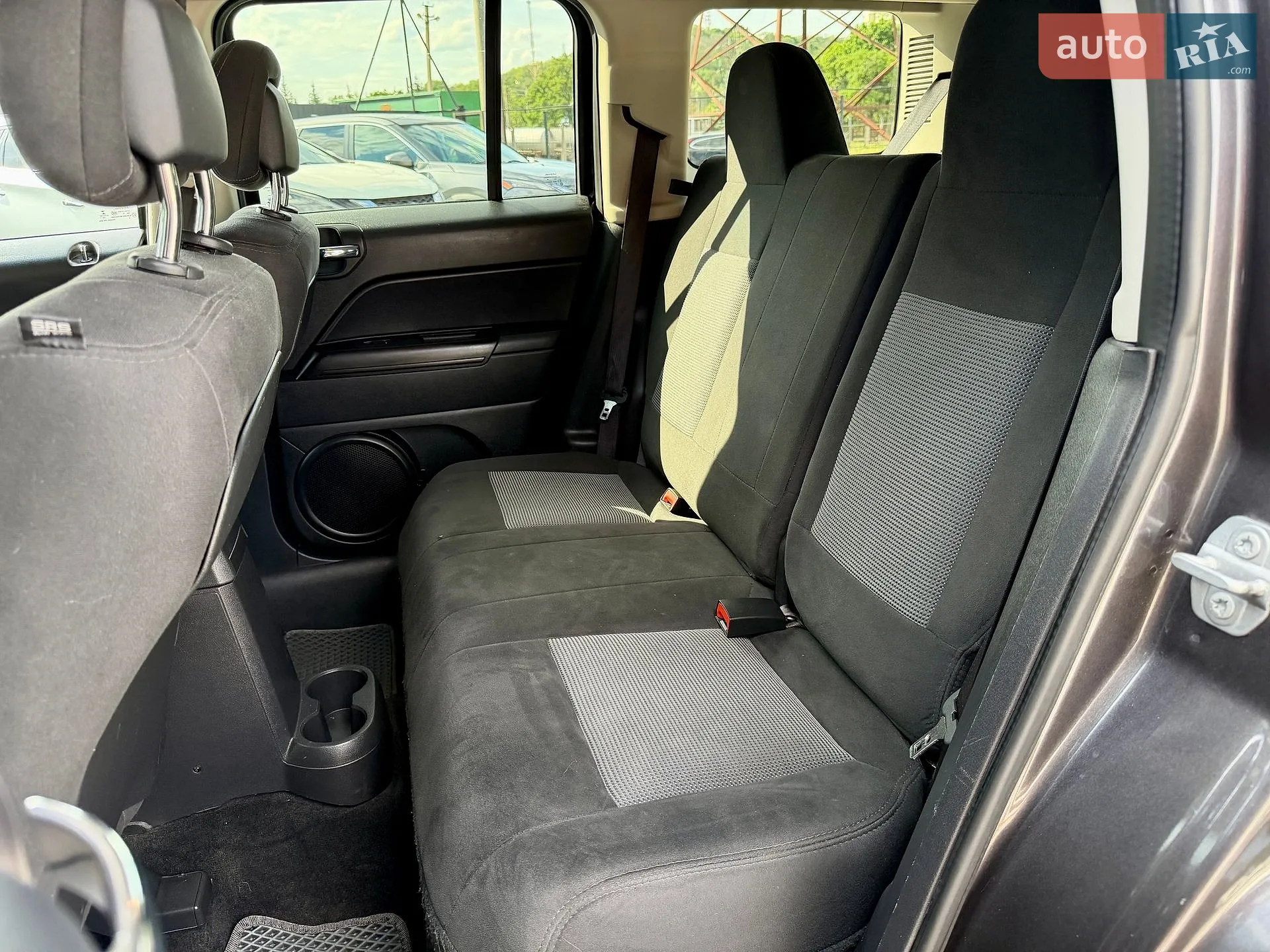 2016 Jeep Liberty (Patriot) - мініатюра 8