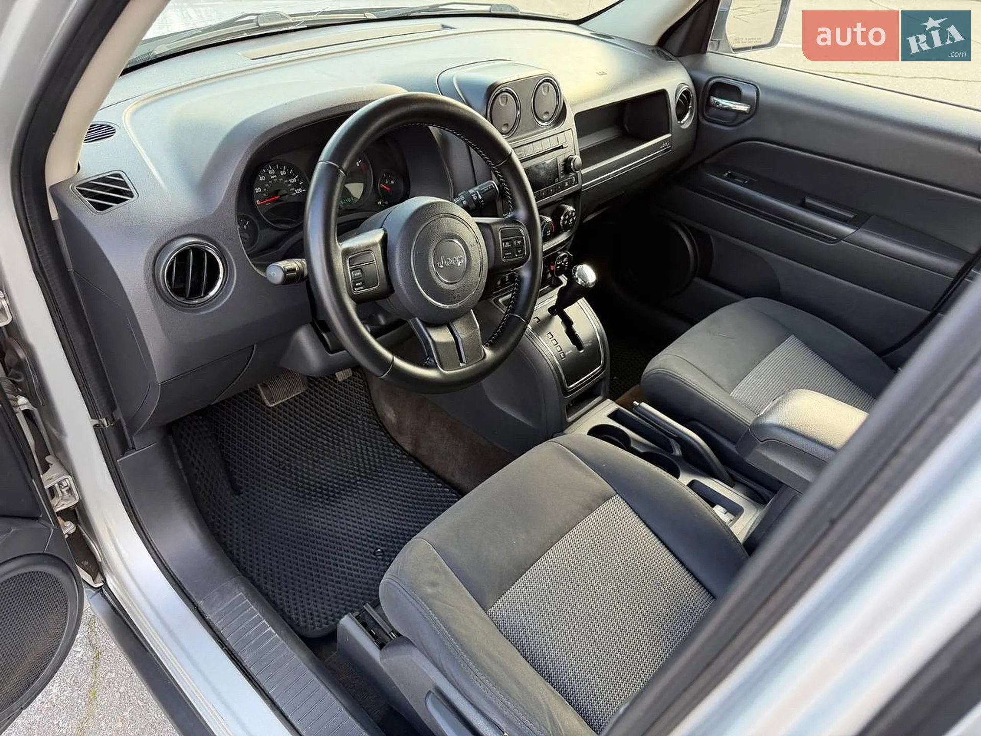 2012 Jeep Liberty (Patriot) - мініатюра 14