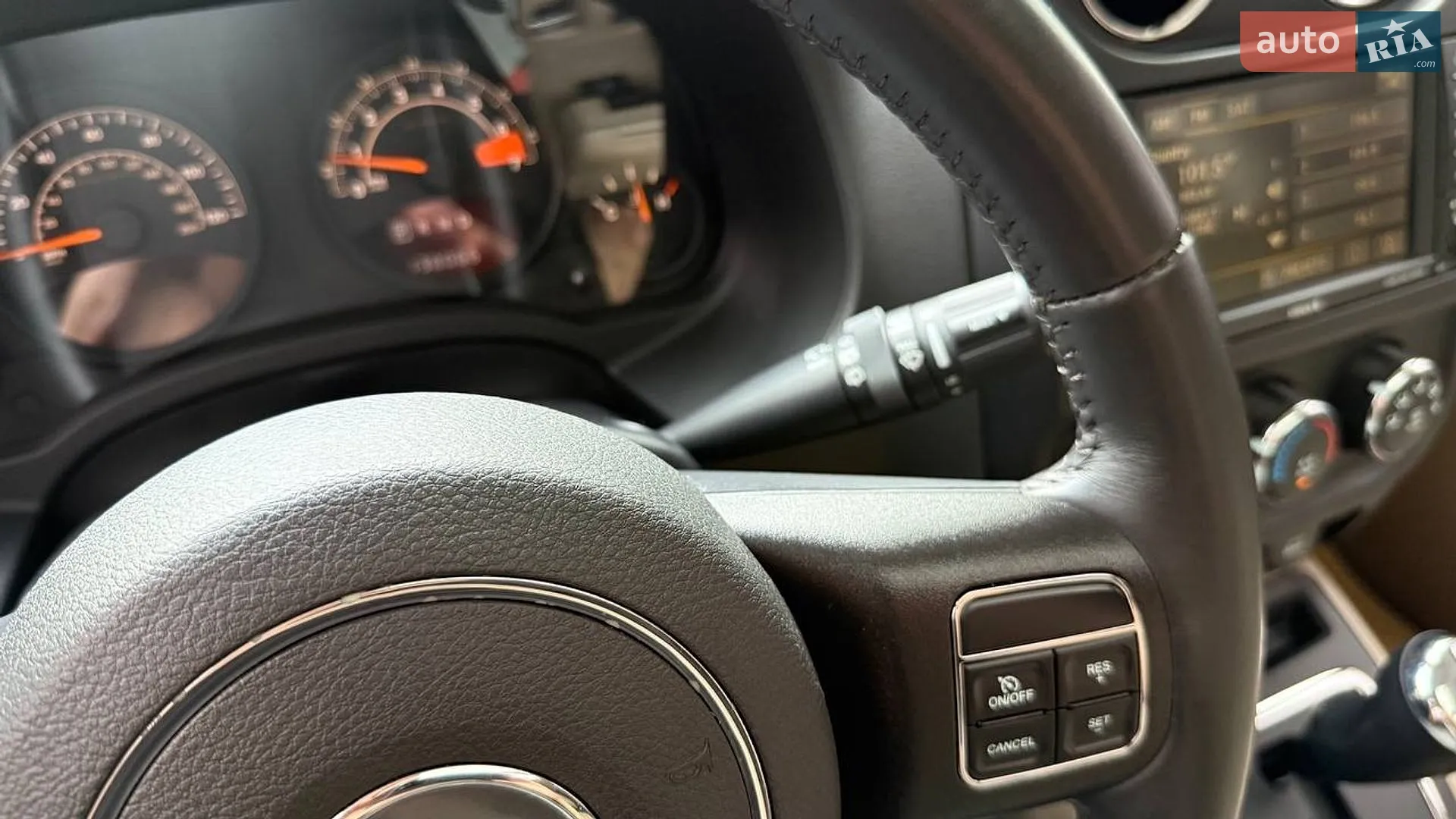 2015 Jeep Liberty (Patriot) - мініатюра 20