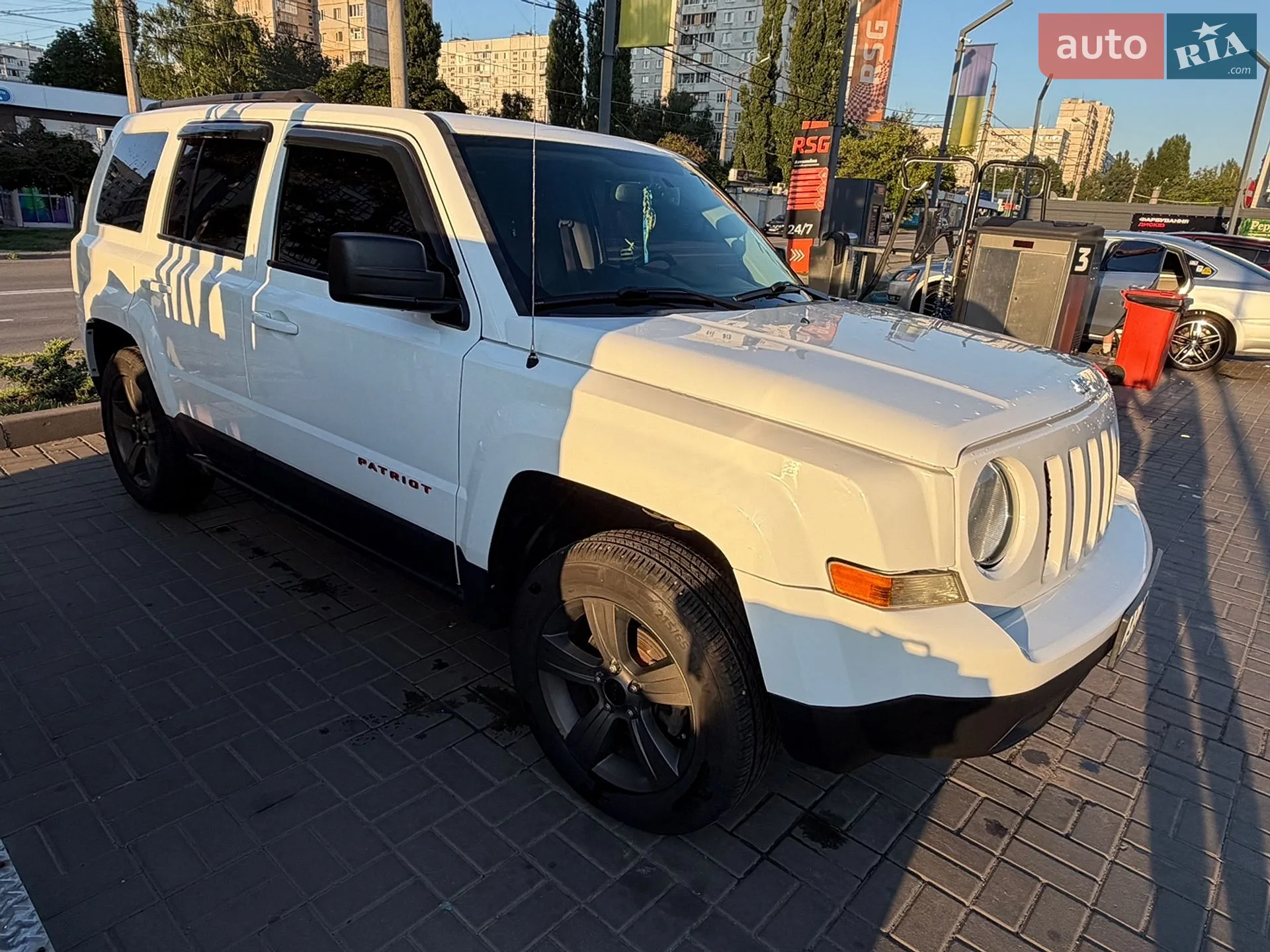 2016 Jeep Liberty (Patriot) - мініатюра 7