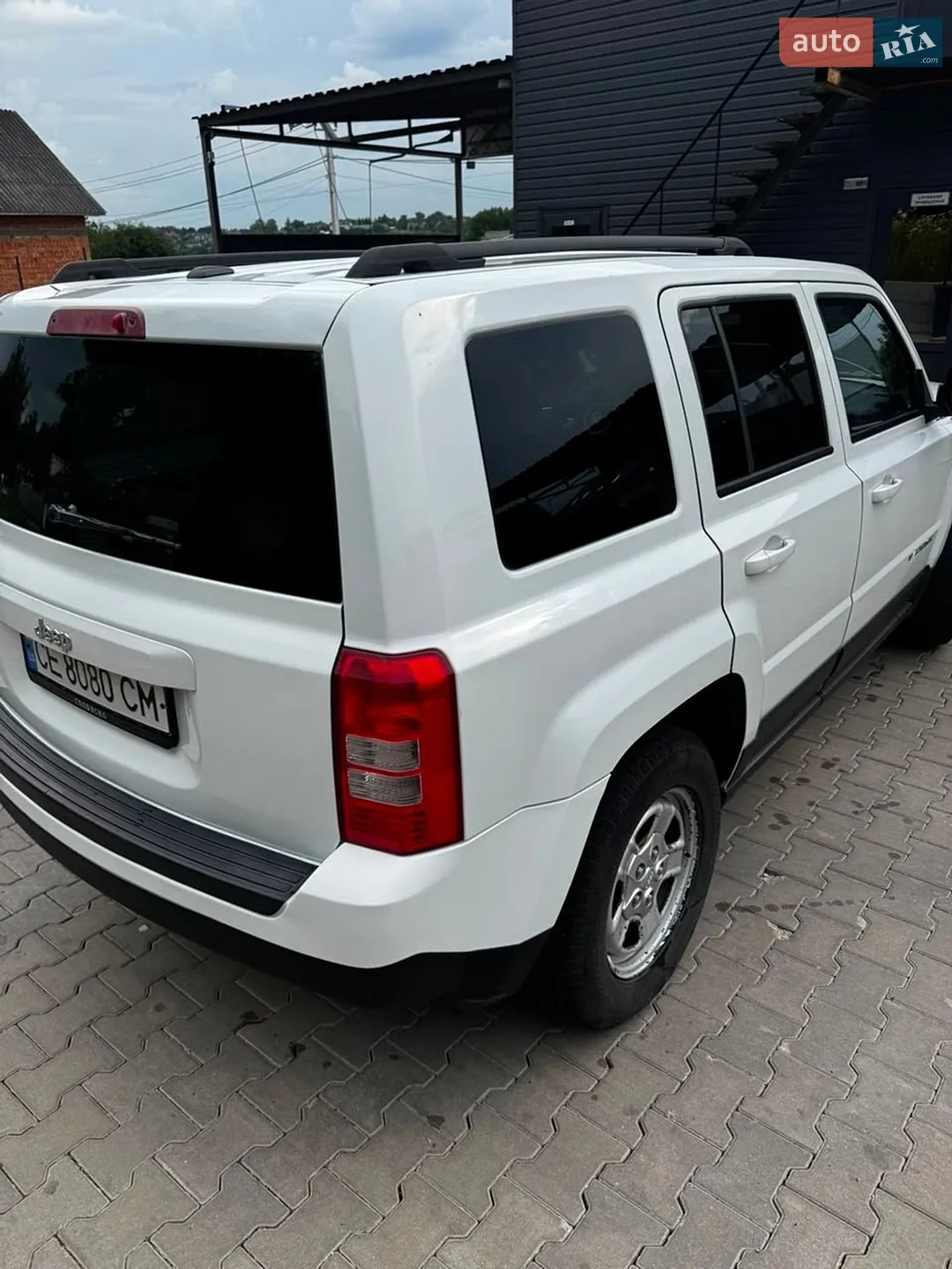 2015 Jeep Liberty (Patriot) - мініатюра 2