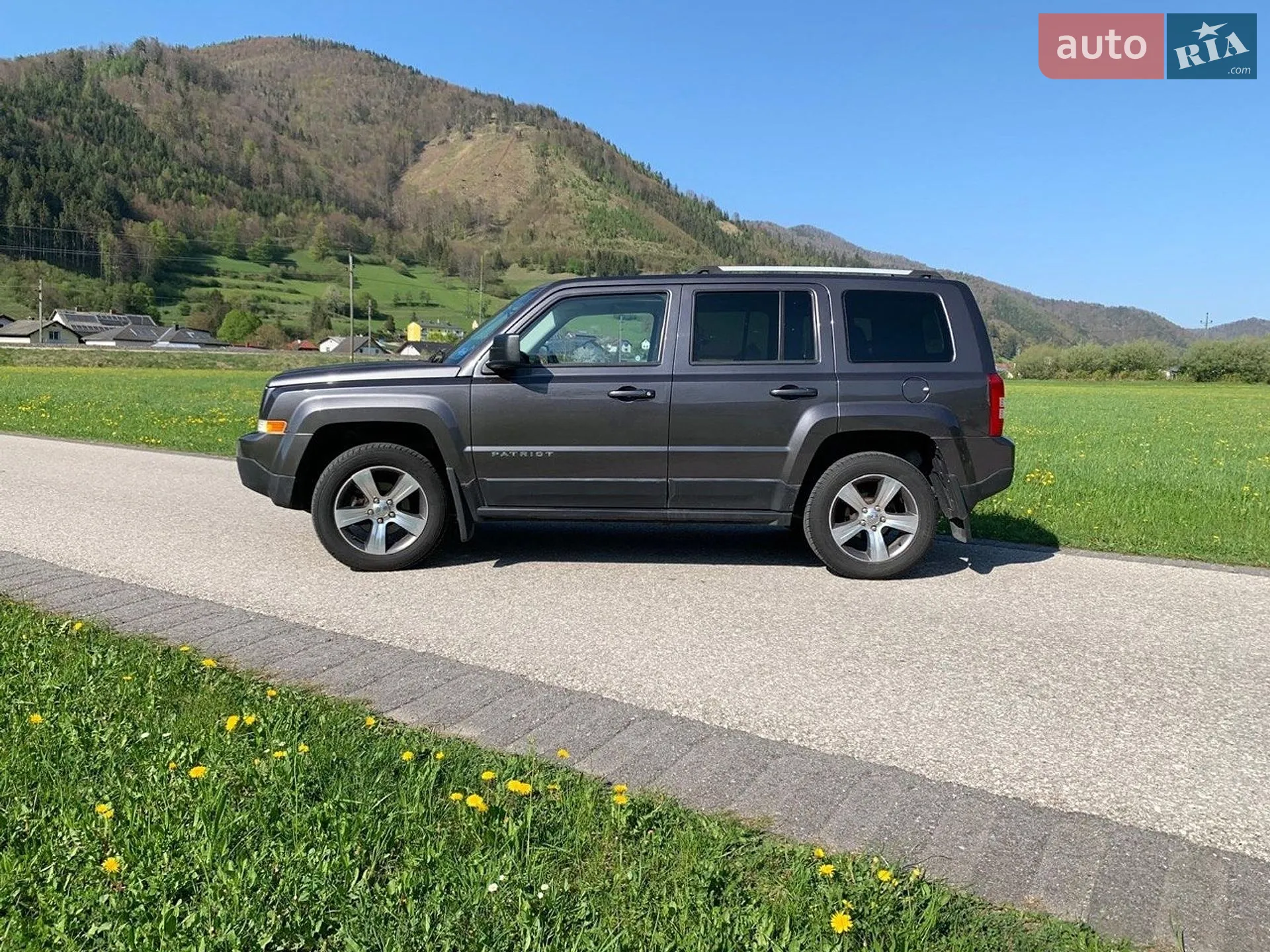 2016 Jeep Liberty (Patriot) - мініатюра 13