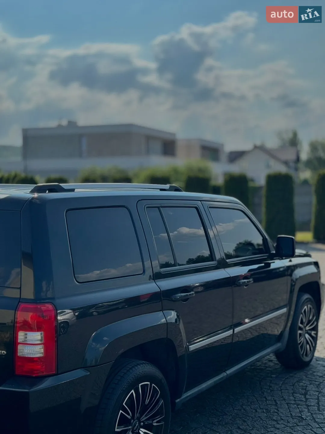 2010 Jeep Liberty (Patriot) - мініатюра 3