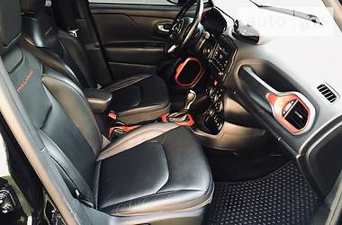 Внедорожник / Кроссовер Jeep Renegade 2017 в 