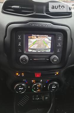 Внедорожник / Кроссовер Jeep Renegade 2015 в Сумах