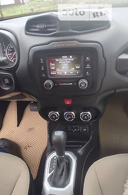 Внедорожник / Кроссовер Jeep Renegade 2017 в Марганце