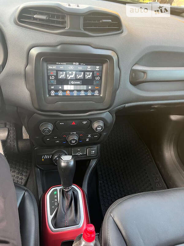 Внедорожник / Кроссовер Jeep Renegade 2018 в Львове