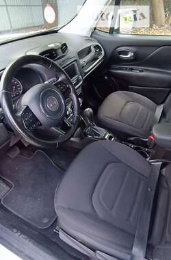 Позашляховик / Кросовер Jeep Renegade 2017 в 