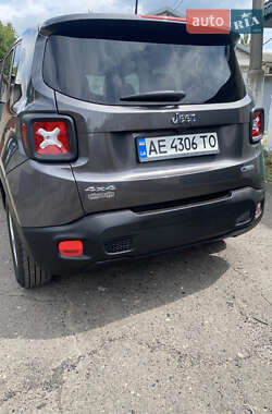 Внедорожник / Кроссовер Jeep Renegade 2017 в 