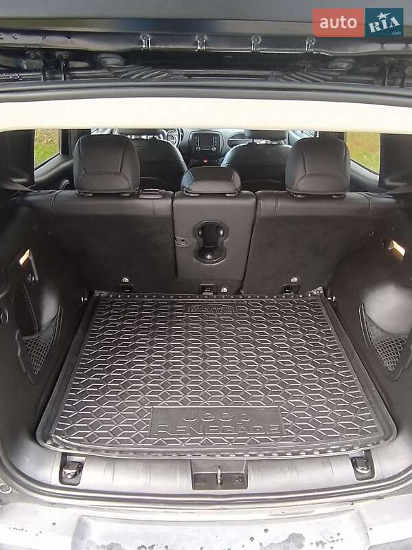 Внедорожник / Кроссовер Jeep Renegade 2016 в Тернополе
