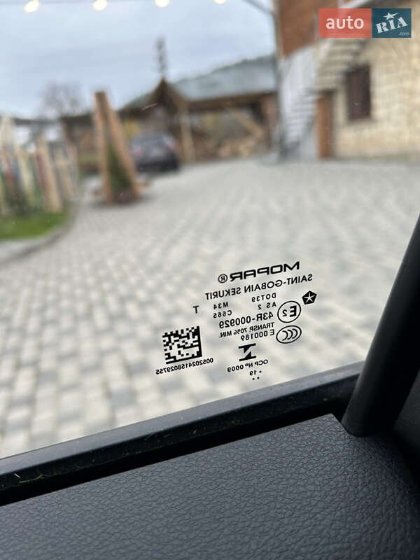 Позашляховик / Кросовер Jeep Renegade 2019 в Яремчі