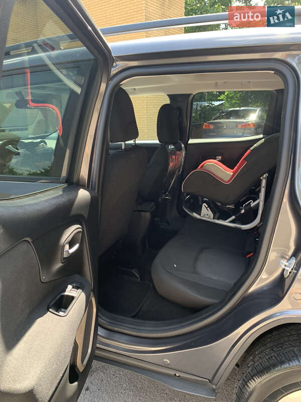 Внедорожник / Кроссовер Jeep Renegade 2017 в Харькове