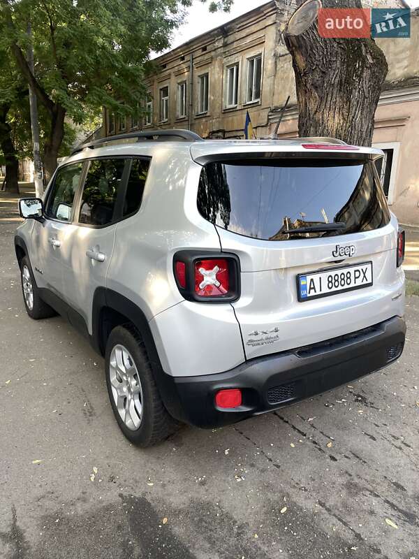 Внедорожник / Кроссовер Jeep Renegade 2016 в Киеве