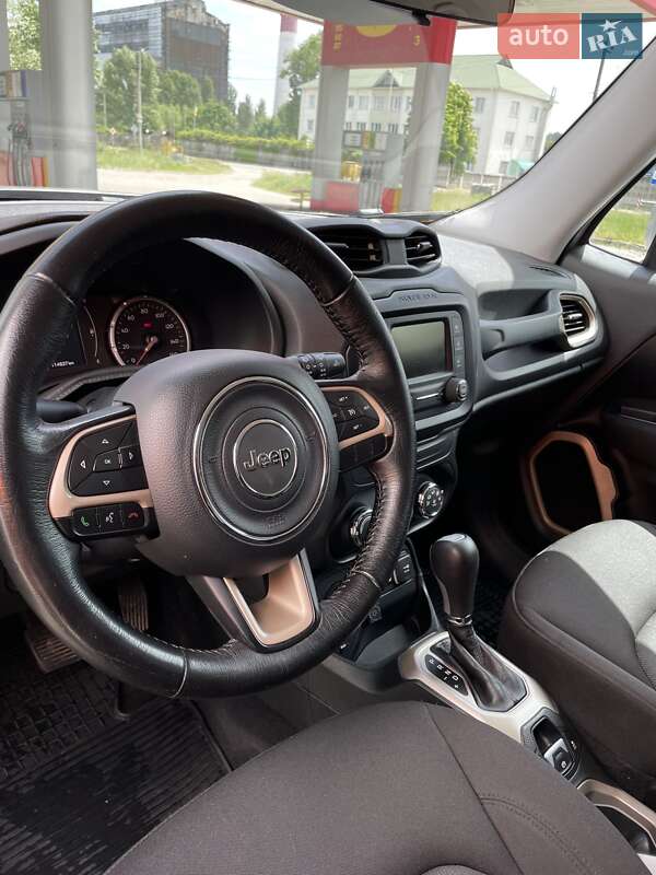 Внедорожник / Кроссовер Jeep Renegade 2016 в Киеве