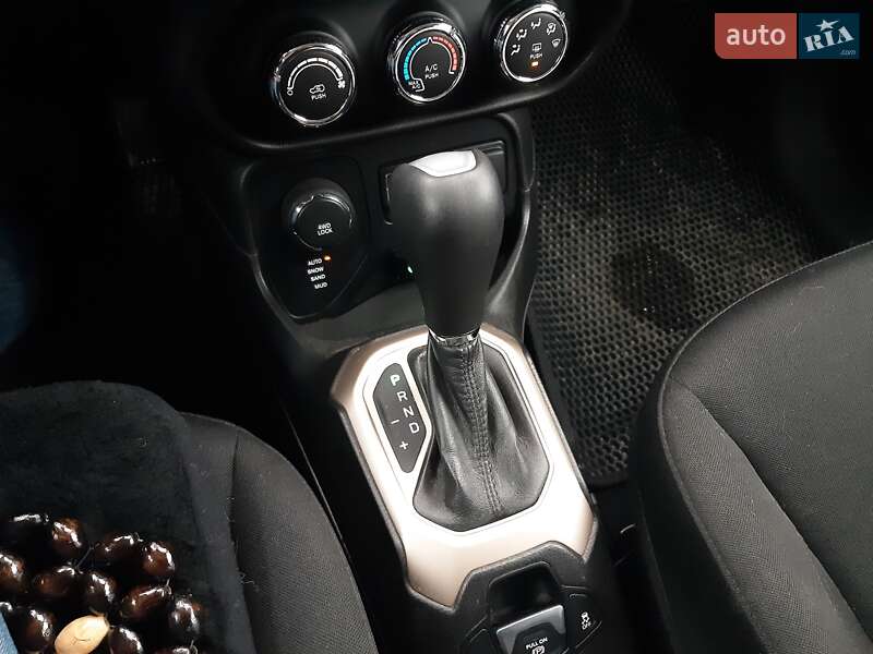 Позашляховик / Кросовер Jeep Renegade 2017 в Тульчині