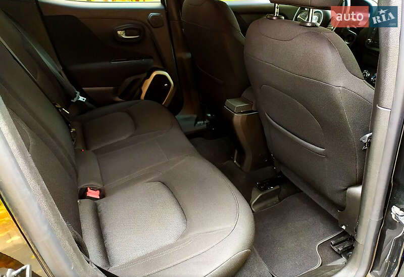 Позашляховик / Кросовер Jeep Renegade 2017 в Києві