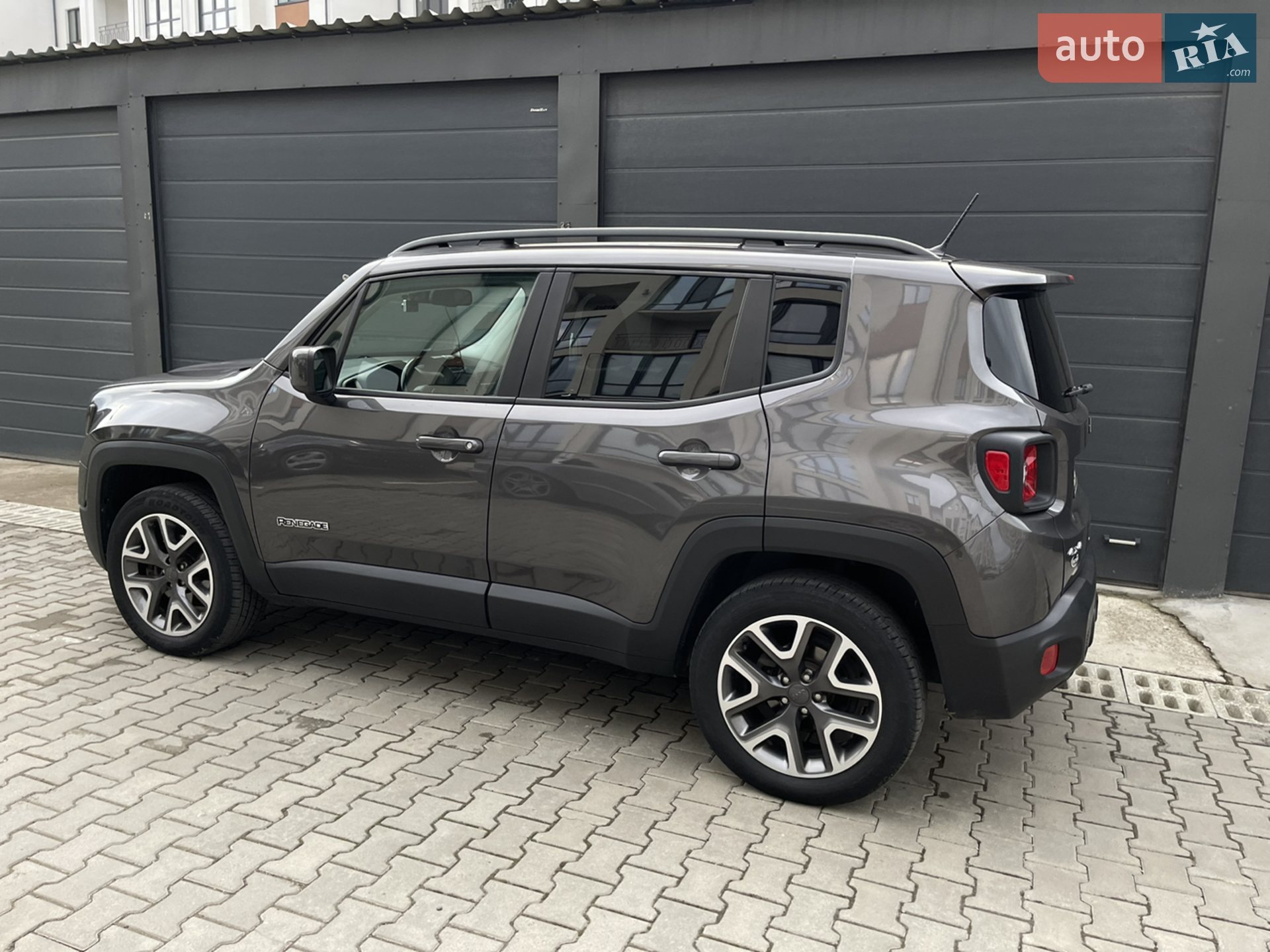 2017 Jeep Renegade - мініатюра 3