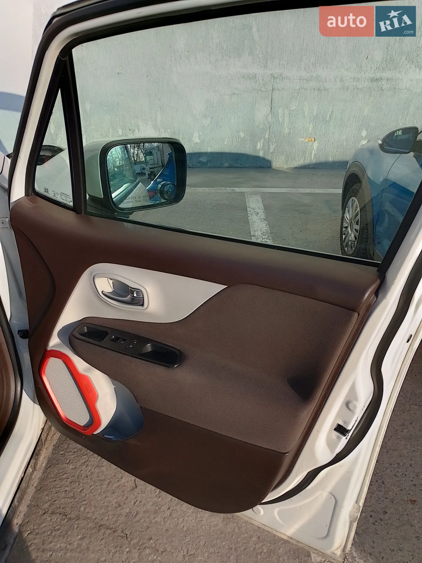 2015 Jeep Renegade - мініатюра 6