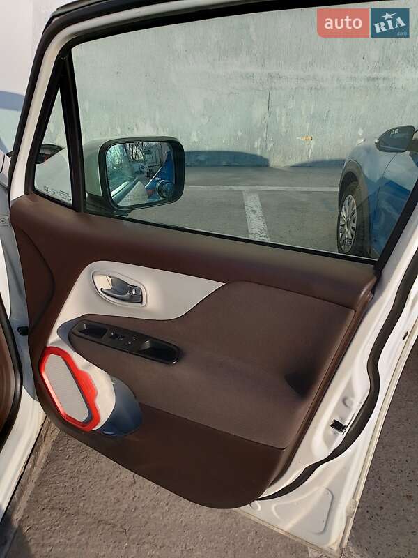 Внедорожник / Кроссовер Jeep Renegade 2015 в Борисполе