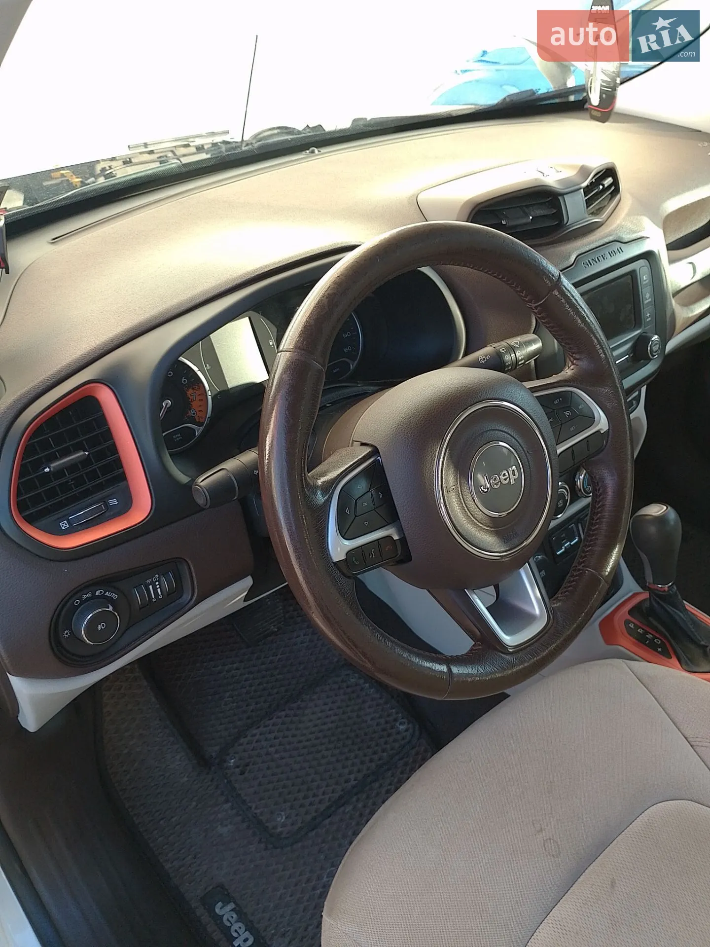 2015 Jeep Renegade - мініатюра 18