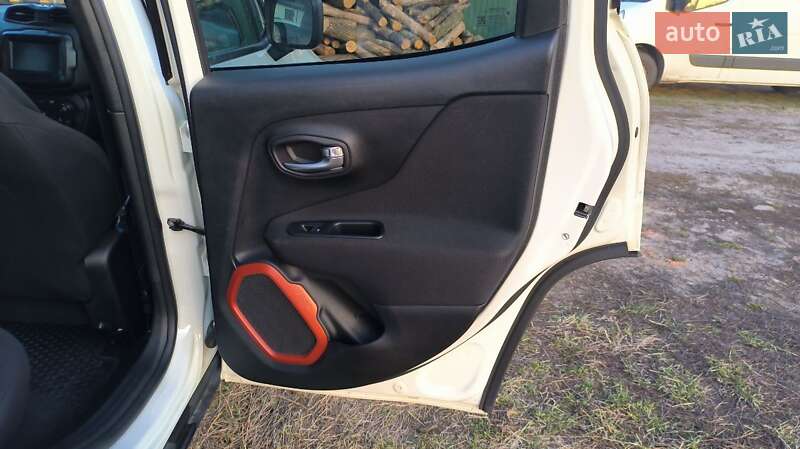 Внедорожник / Кроссовер Jeep Renegade 2018 в Смеле