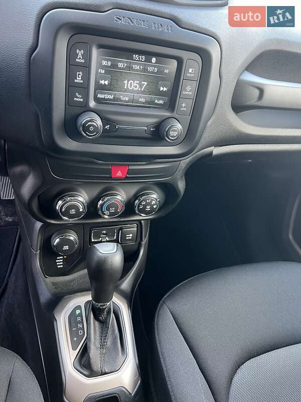 Внедорожник / Кроссовер Jeep Renegade 2016 в Ровно