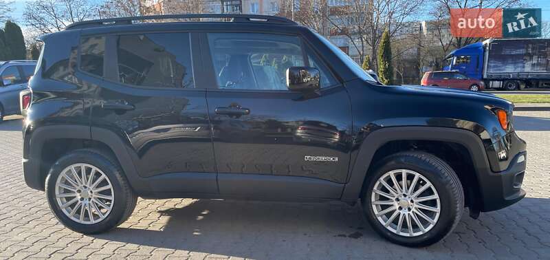 Позашляховик / Кросовер Jeep Renegade 2015 в Чернівцях