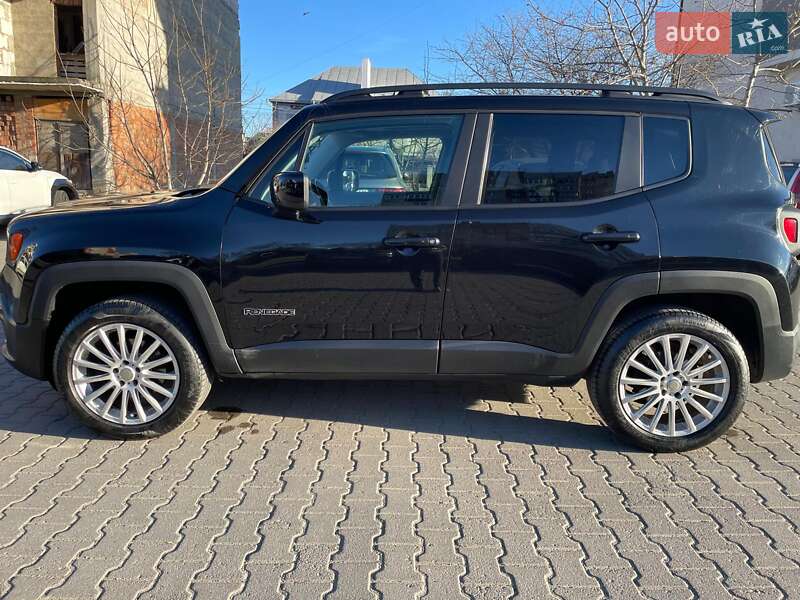 Позашляховик / Кросовер Jeep Renegade 2015 в Чернівцях