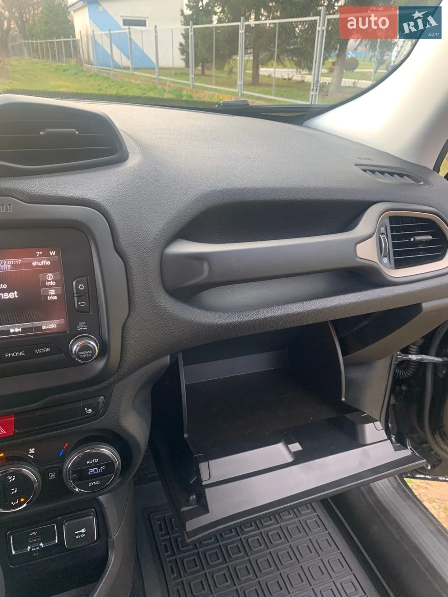2015 Jeep Renegade - мініатюра 32