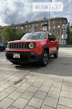 Внедорожник / Кроссовер Jeep Renegade 2016 в Киеве