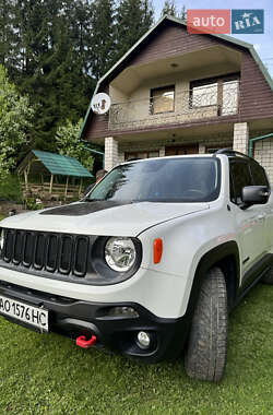 Внедорожник / Кроссовер Jeep Renegade 2016 в Межгорье