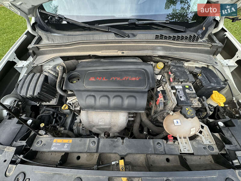 Позашляховик / Кросовер Jeep Renegade 2016 в Міжгір'ї