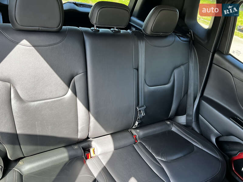 Позашляховик / Кросовер Jeep Renegade 2015 в Броварах