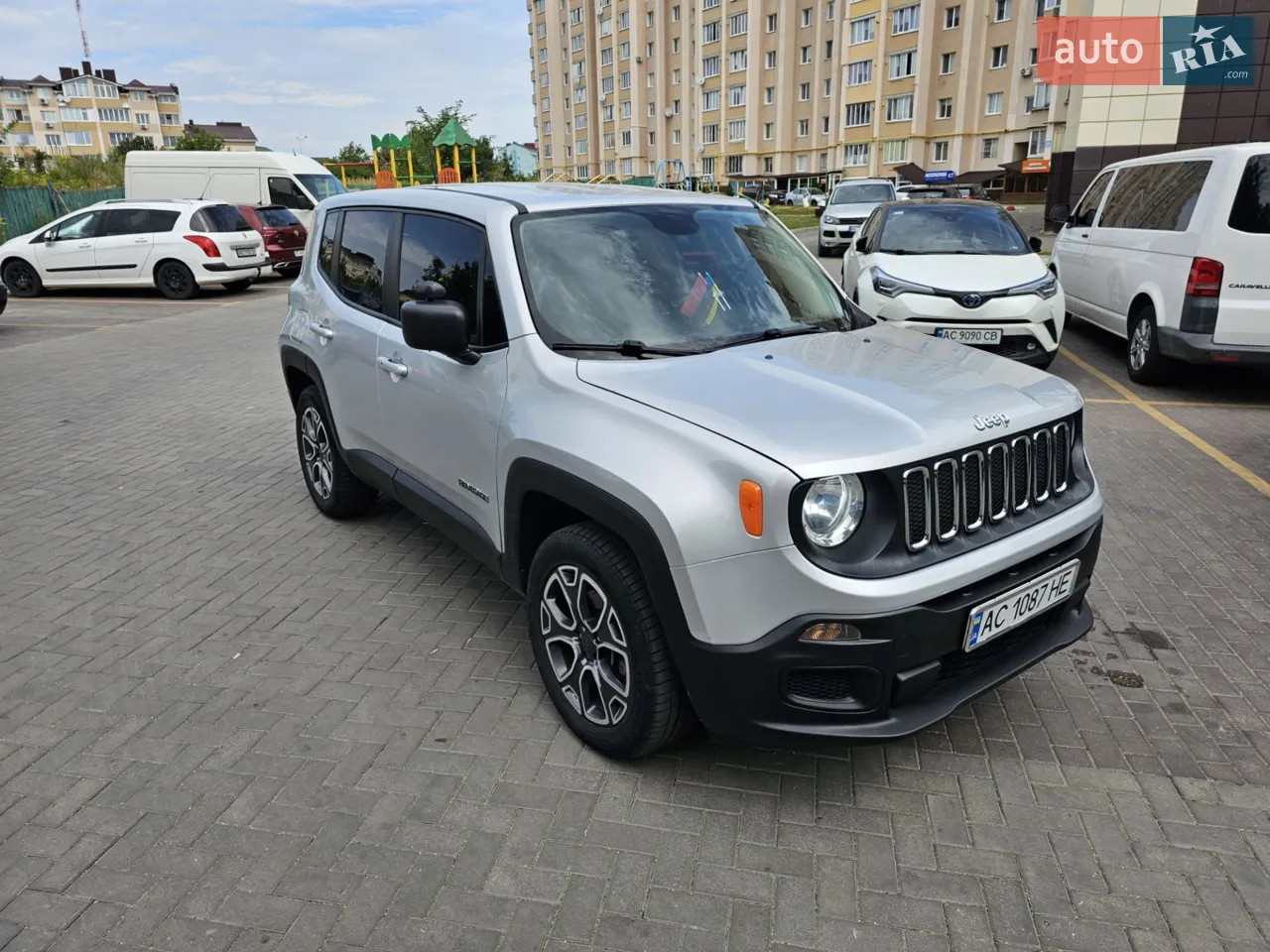 2015 Jeep Renegade - мініатюра 16