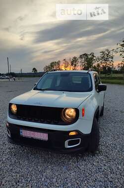 Внедорожник / Кроссовер Jeep Renegade 2016 в Ивано-Франковске