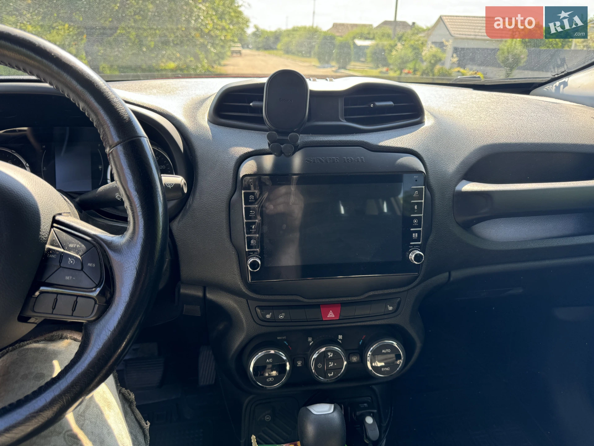 2017 Jeep Renegade - мініатюра 2