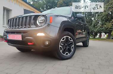 Внедорожник / Кроссовер Jeep Renegade 2016 в Дубно