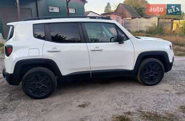Внедорожник / Кроссовер Jeep Renegade 2018 в 