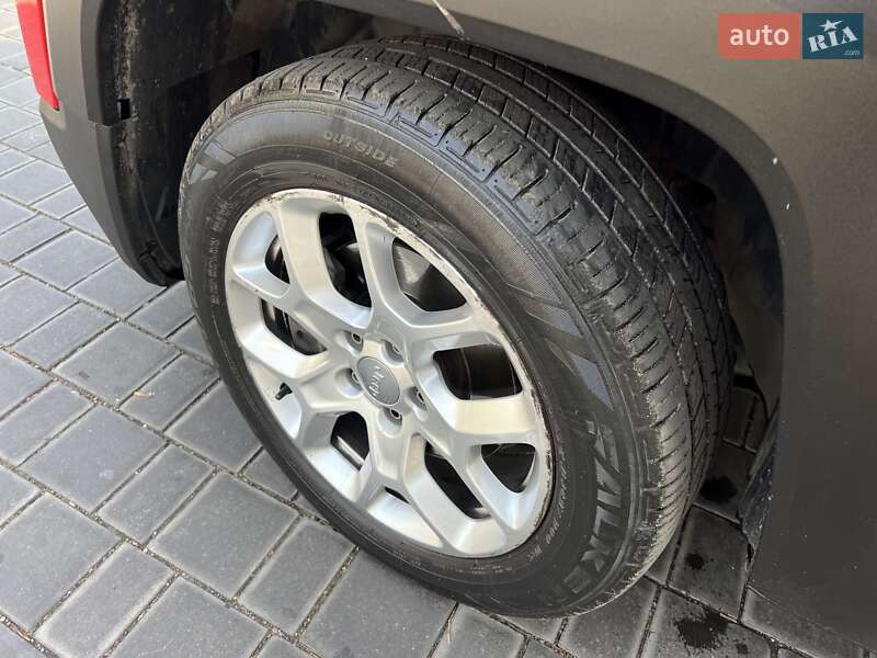 Внедорожник / Кроссовер Jeep Renegade 2015 в Одессе