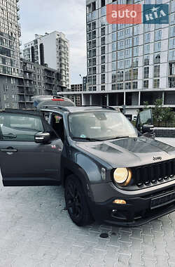 Позашляховик / Кросовер Jeep Renegade 2015 в Львові