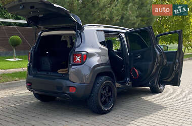 Внедорожник / Кроссовер Jeep Renegade 2016 в Одессе