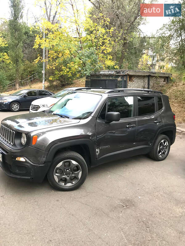 Внедорожник / Кроссовер Jeep Renegade 2017 в Киеве