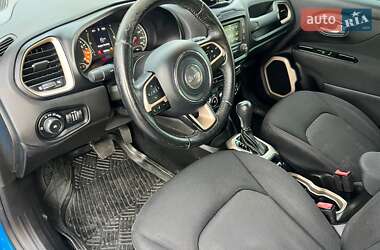 Позашляховик / Кросовер Jeep Renegade 2015 в 